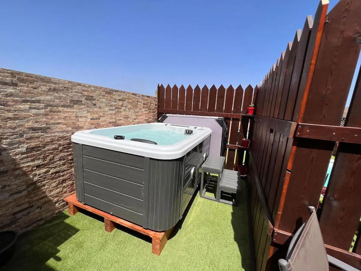 Estudio Agradable, Con Jacuzzi, Terraza Y Barbacoa, Totalmente Independiente contacts
