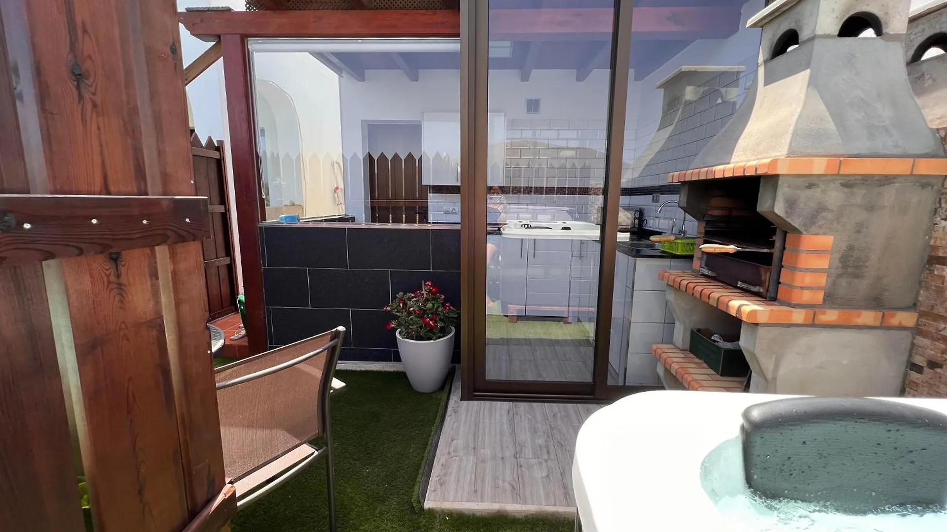 Estudio Agradable, Con Jacuzzi, Terraza Y Barbacoa, Totalmente Independiente Apartment Corralejo 0*,